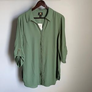 NWT! JM Collection Ladies Emerald Green Button Up